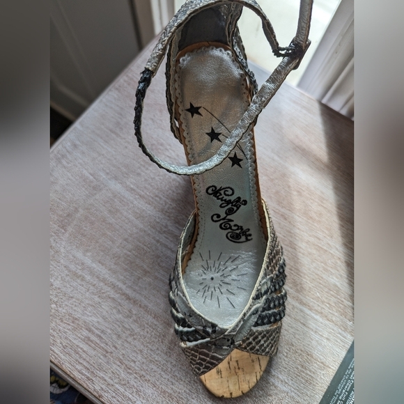 Naughty monkey cork wedge block heel Size 8.5 - Picture 15 of 15